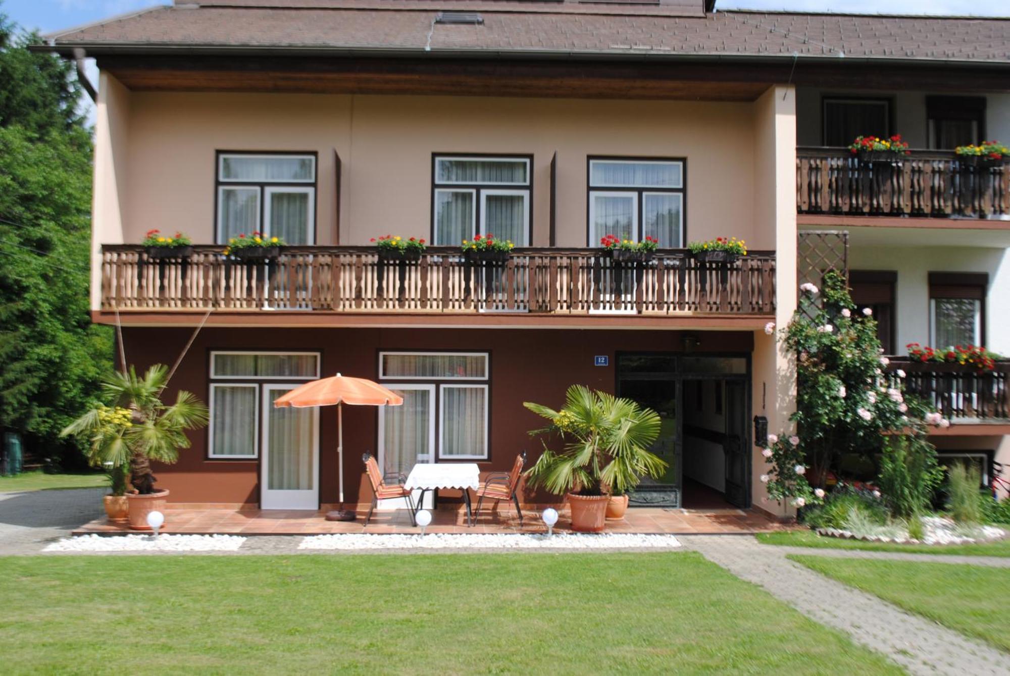 Ferienhaus Michor Latschach ober dem Faakersee ภายนอก รูปภาพ
