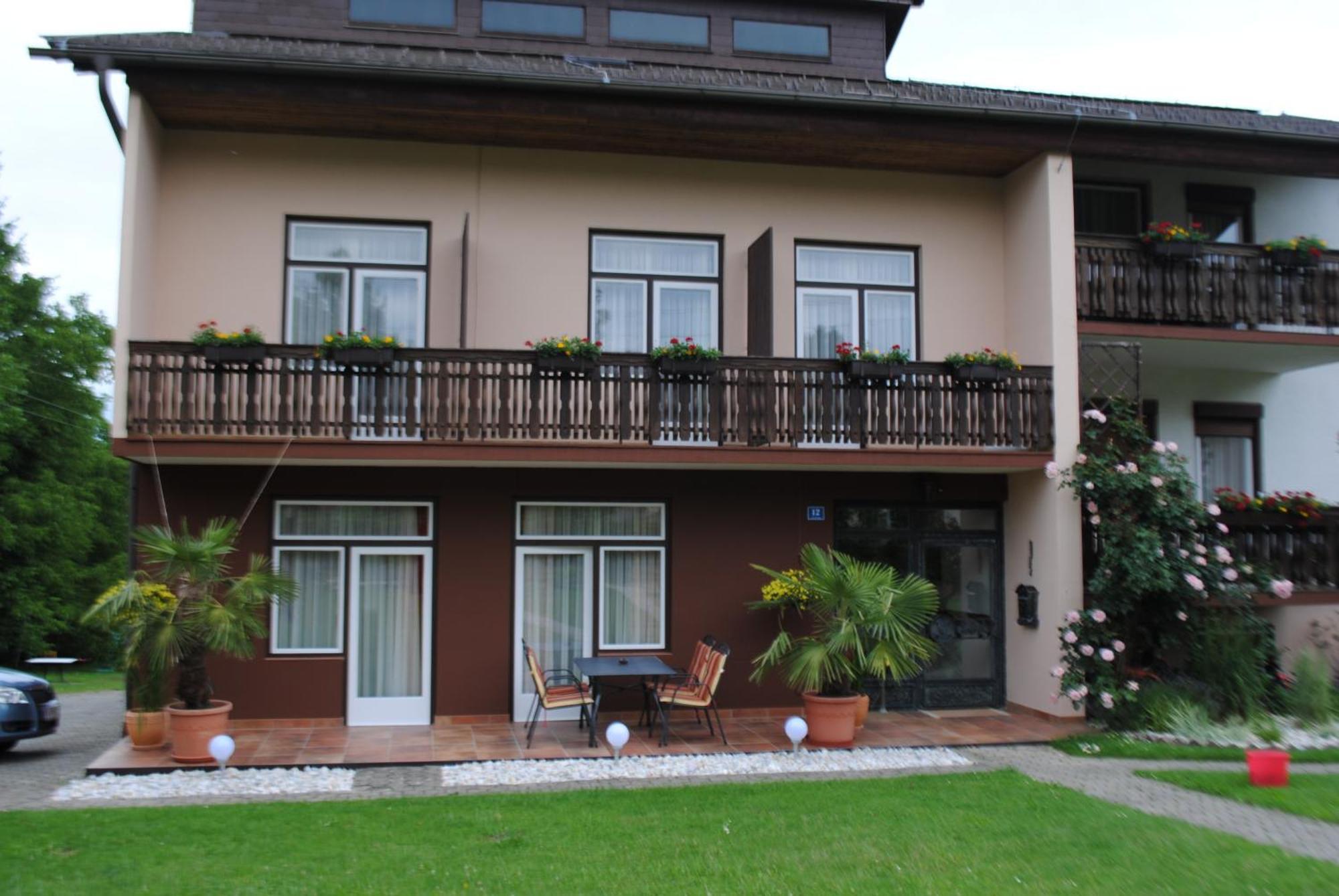 Ferienhaus Michor Latschach ober dem Faakersee ภายนอก รูปภาพ